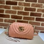 GG Marmont shoulder bag — Gucci handbag detail view 2