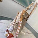 Louis Vuitton Neverfull MM - Image 3