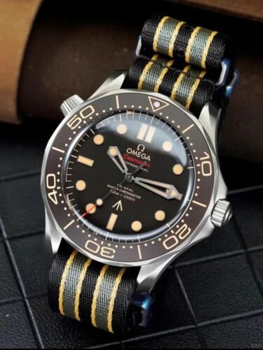DIVER 300M CO-AXIAL MASTER CHRONOMETER 42 MM photo review