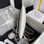 CHANEL Clutch - Image 4