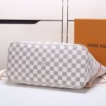 Louis Vuitton Neverfull MM Tote - Image 4