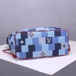 Louis Vuitton Neverfull MM Tote Bag - Image 4