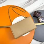 KATE MEDIUM CHAIN BAG IN GRAIN DE POUDRE EMBOSSED LEATHER — Saint Laurent handbag detail view 4