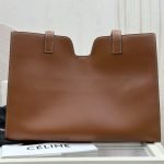 CELINE CABAS 16 IN SUPPLE SMOOTH CALFSKIN — Celine handbag detail view 4