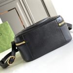GUCCI BLONDIE TOP HANDLE BAG — Gucci handbag detail view 5