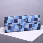 Louis Vuitton OnTheGo GM Tote Bag — Louis Vuitton handbag detail view 5