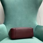 LE 5 ' 7 SOFT SMALL IN SMOOTH LEATHER — Saint Laurent handbag detail view 5