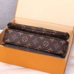 Louis Vuitton Pochette Metis Handbag - Image 5