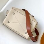 Louis Vuitton Muria — Louis Vuitton handbag detail view 5