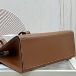 CELINE CABAS 16 IN SUPPLE SMOOTH CALFSKIN — Celine handbag detail view 5