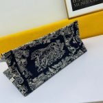 SMALL DIORAMOUR DIOR BOOK TOTE — Dior handbag detail view 5