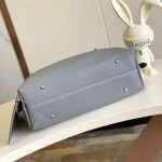 Louis Vuitton CarryAll MM — Louis Vuitton handbag detail view 5