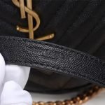 VINYLE ROUND CAMERA BAG IN CHEVRON-QUILTED GRAIN DE POUDRE EMBOSSED LEATHER — Saint Laurent handbag detail view 6