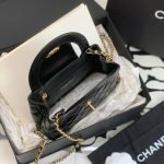 CHANEL KELLY BAG — Chanel handbag detail view 8