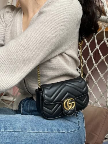 GG Marmont small shoulder bag photo review