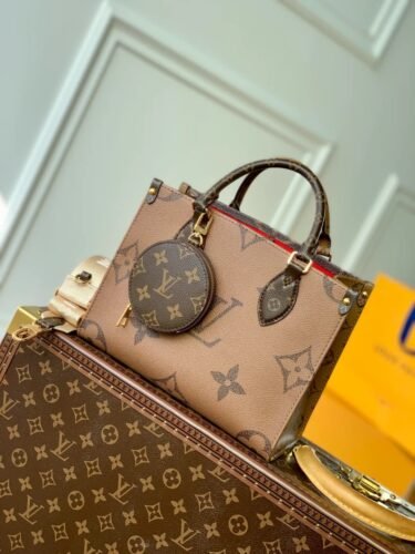 LV ONTHEGO MM photo review
